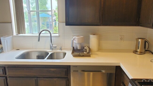 Photo - 8741 Darby Ave