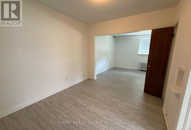 Photo - 50 Ridout St S Unit 35