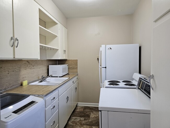 Photo - 282 S Glenwood St