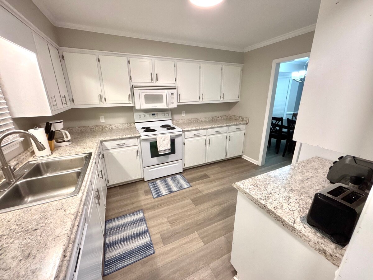 Photo - 2905-A Sussex