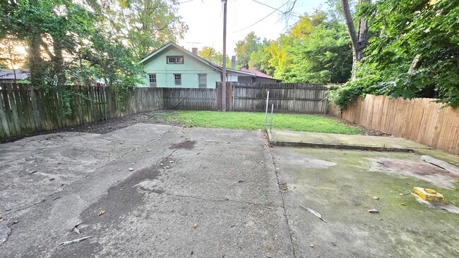 1542 Tutwiler Ave
