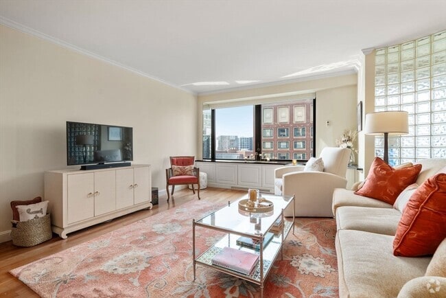 Building Photo - 65 E India Row Unit 18G Rental