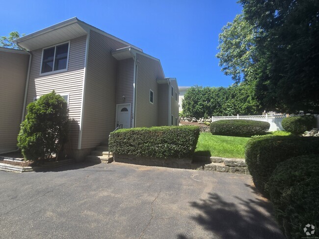 Building Photo - 115 Parade Hill Rd Rental