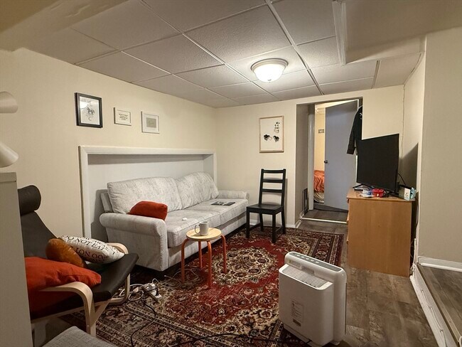 Building Photo - 34 A Park St Unit B8