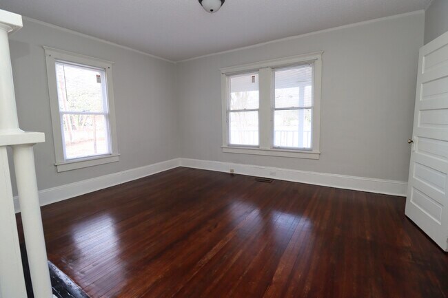 Photo - 4910 Colonial Dr