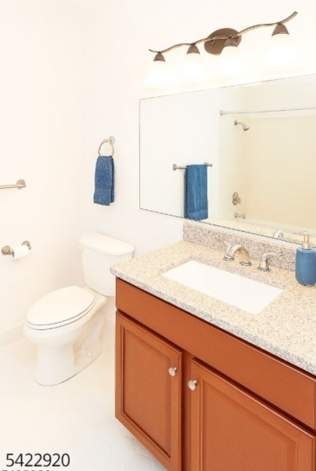 Photo - 204 Red Crest Ln