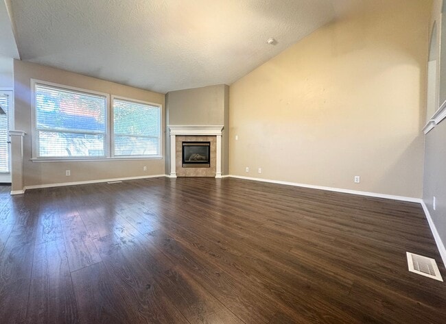 Photo - Modern and Updated 3bd/2b Home for Rent in...