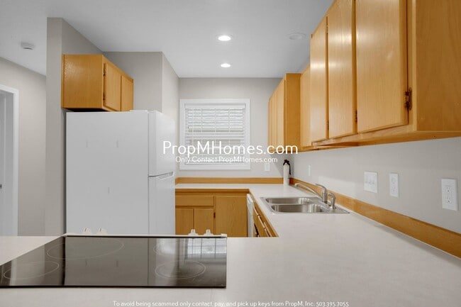 Photo - Three Bedroom Gem in Jennings Lodge - Garage Included!