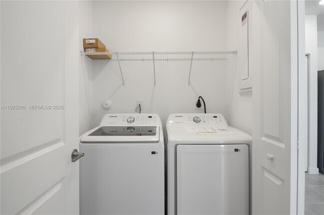 Photo - 2747 SE 25th Ave