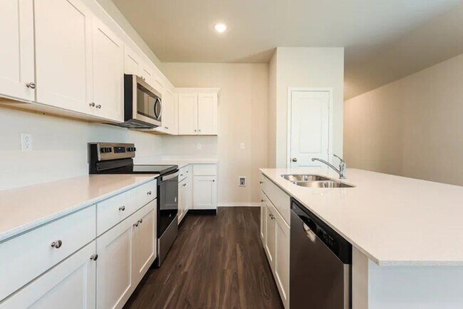 Photo - 1907 Crimson Lake Blvd