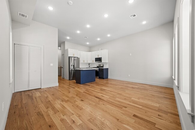Photo - 424 Woodlawn Ave Unidad 2