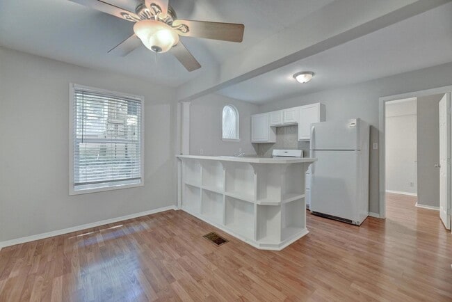 Photo - 2712 Whitis Ave Unit B
