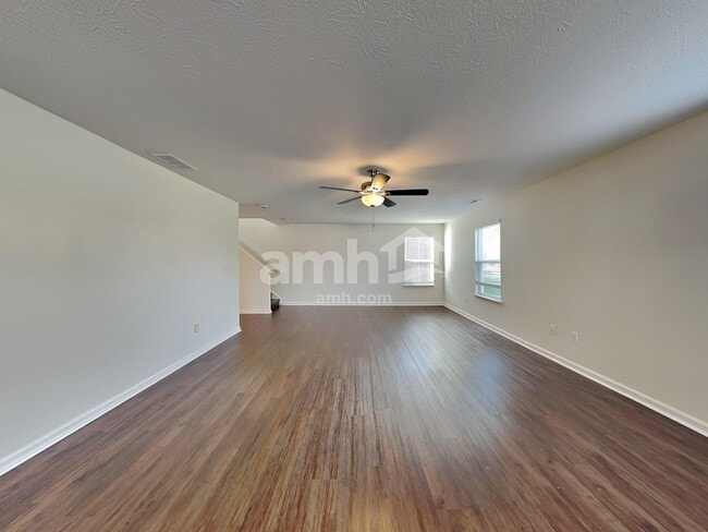 Photo - 222 Rambling Rd