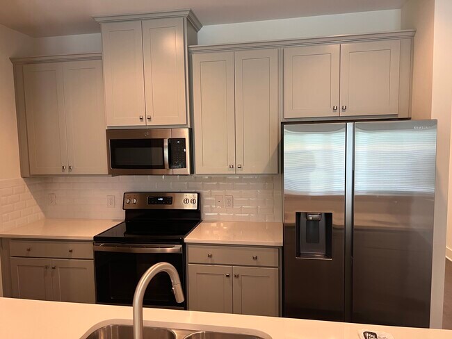 Photo - 6440 Scudders Dr