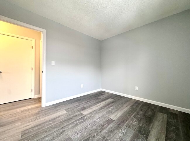Silver Lake Apartments