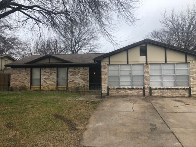 Photo - 4702 Green Hollow Dr