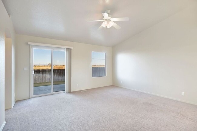 Photo - Adorable 3 bed 2 bath home in a quite Cald...