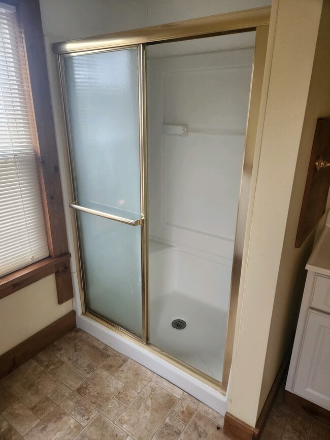 Photo - 717 Draketown Rd