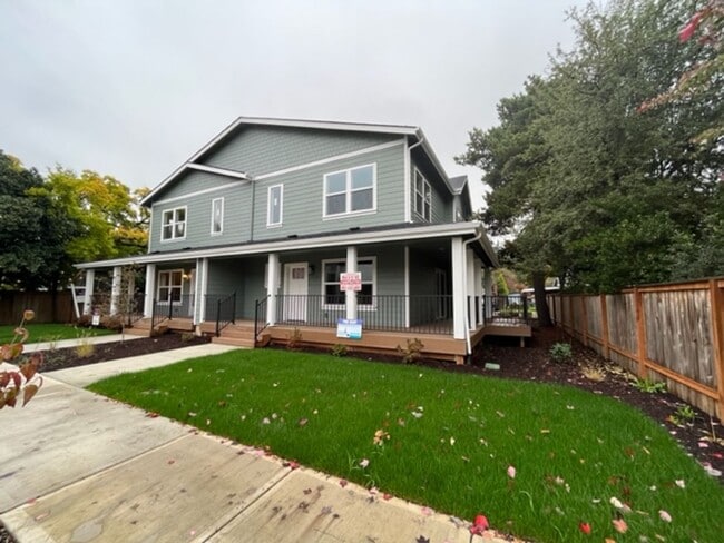 Photo - Coming Soon! 3 Bedroom 2.5 Bath Newberg OR