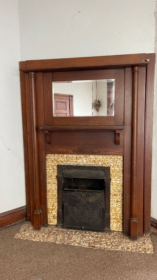 Building Photo - Downstairs - 1 Bedroom 1 Bath Apt Unit Apt. 1