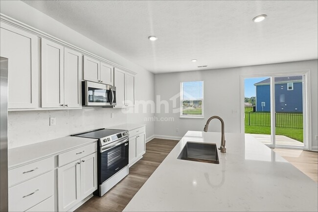 Photo - 93 Shady Elm Ln