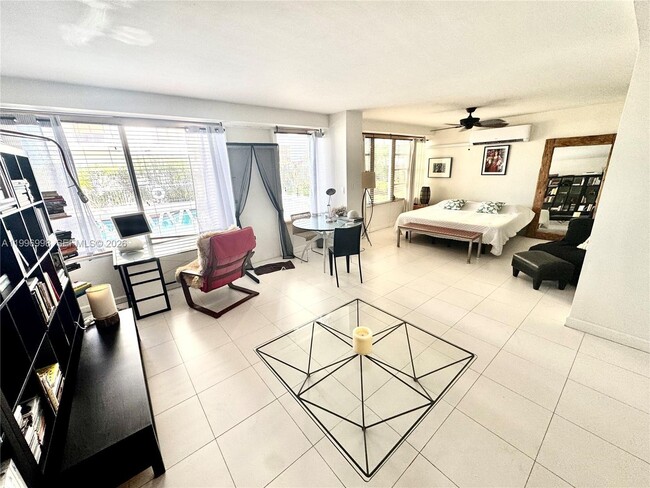 Building Photo - 1430 Brickell Bay Dr Unit # 106