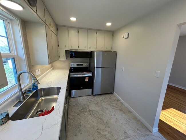 Photo - 1810 Logan St