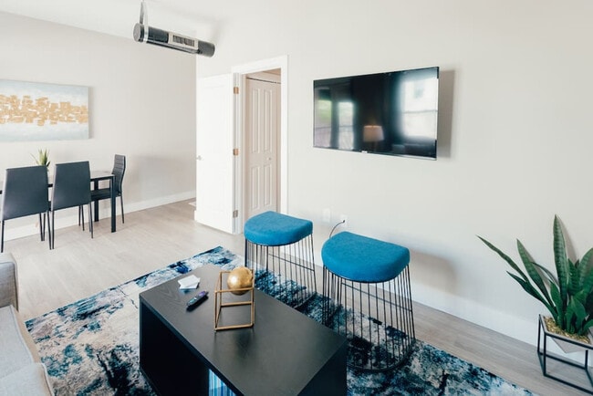 Photo - 202 E Main St Unidad ID1397955P