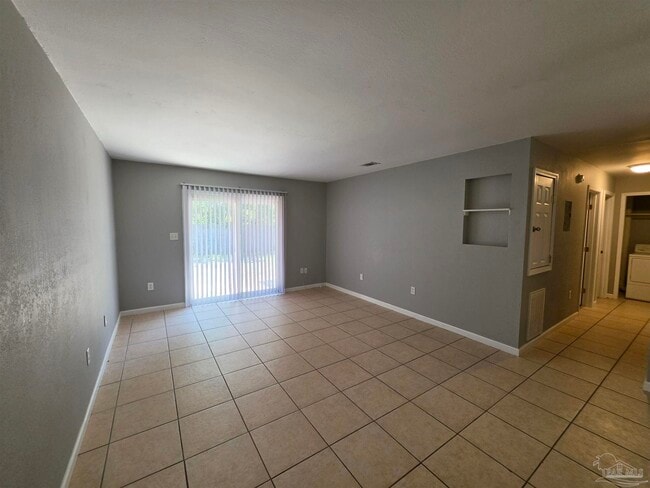 Photo - 3346 Green Briar Cir