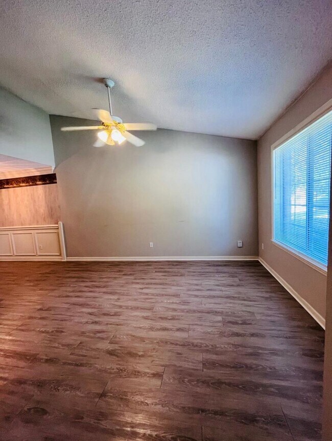 Photo - 3373 Argonaut Dr Townhome