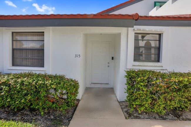 Photo - 315 NW 36th Ave