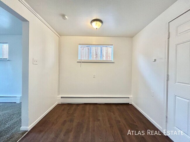 Photo - 878 Linley Ct