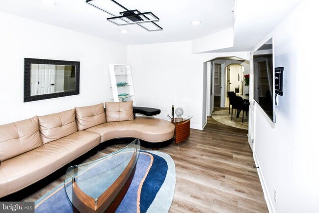 Photo - 554 Newcomb St SE Unit APT 4