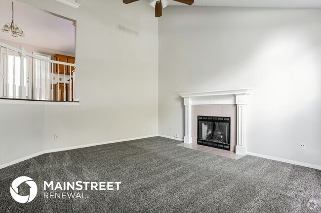 Building Photo - 1405 NE Tawny Dr Rental