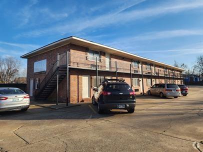 Building Photo - 2308 Savannah St Unit 8 Rental