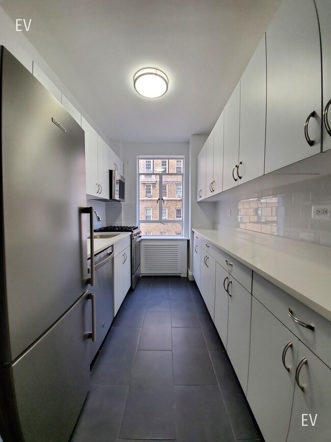 Photo - 20 Fifth Ave-9D Unit 9D