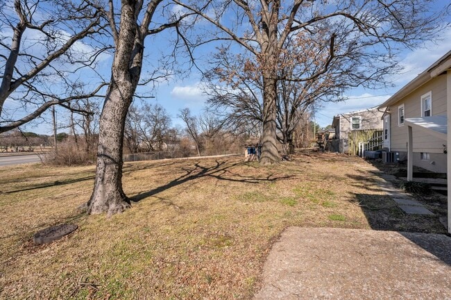Photo - 1906 Overton St