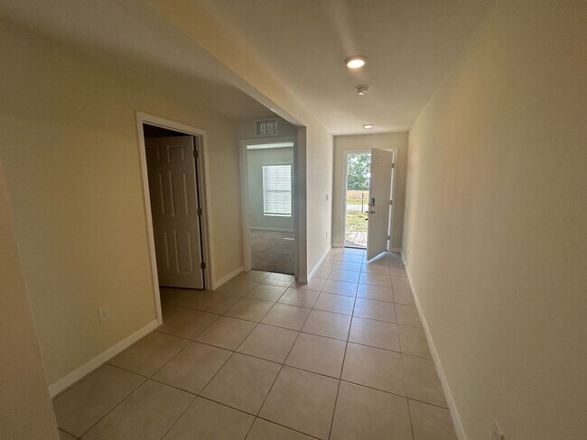 Photo - 3927 NE 23rd Pl