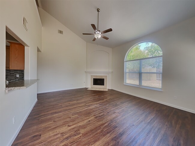 Photo - 32403 Angler Park