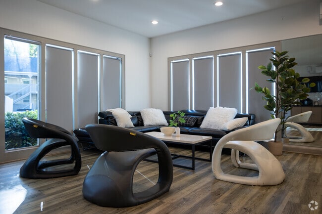 Leasing Office - Enclave at Oakhurst