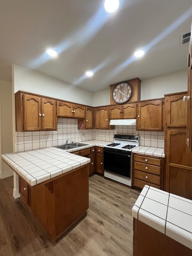 Photo - 3222 Unit 1838