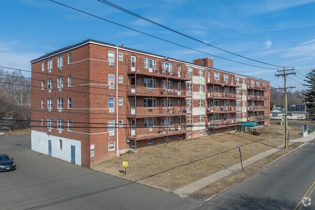 317 W Spring St West Haven, CT 06516 - Riveree Apartments