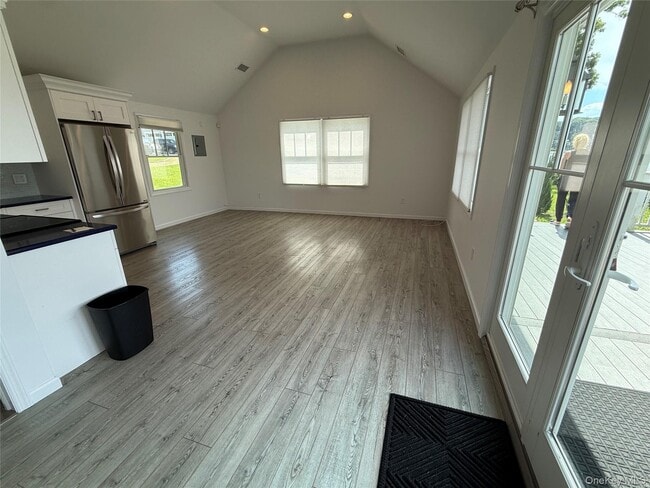 169 E Shore Rd