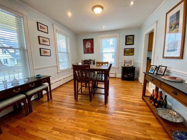 Photo - 482 Beale St