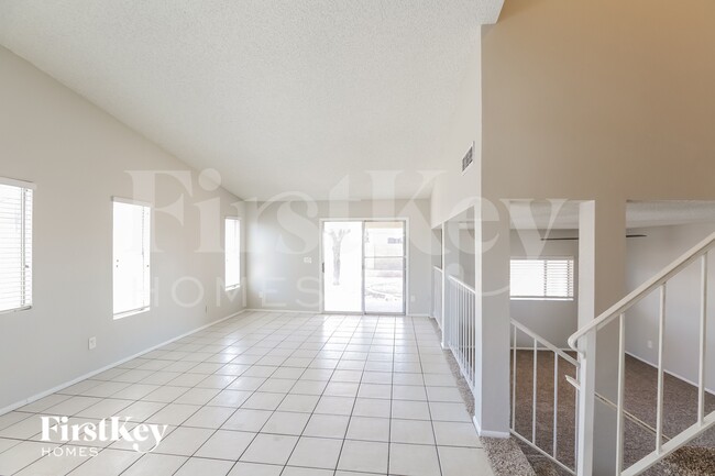 Photo - 6849 W Yucca St
