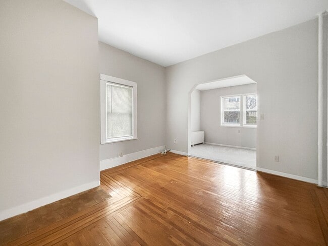 Photo - 2725 Dupont Ave S