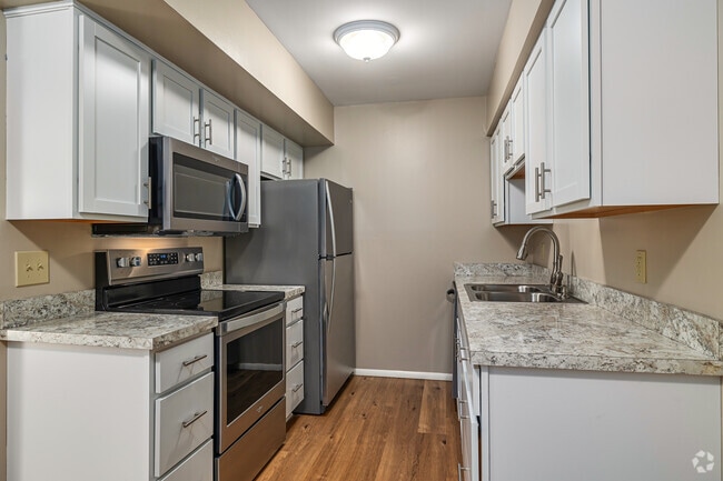 2BD, 1BA - 915SF