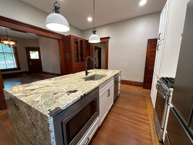 Photo - W Hubbard Ave 105-107 NCR Unit 107 Lower