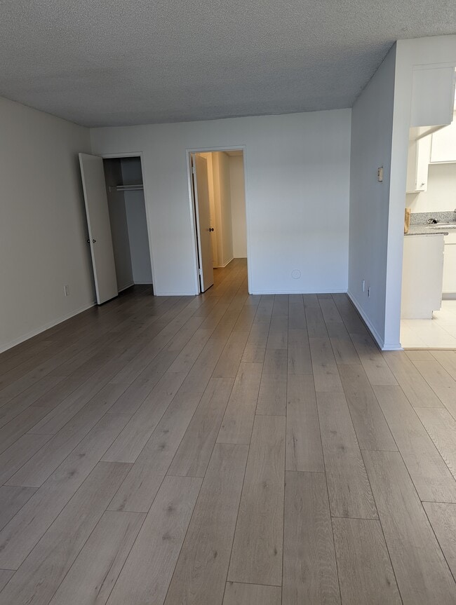 Living room - 2960 W 235th St Unidad 1