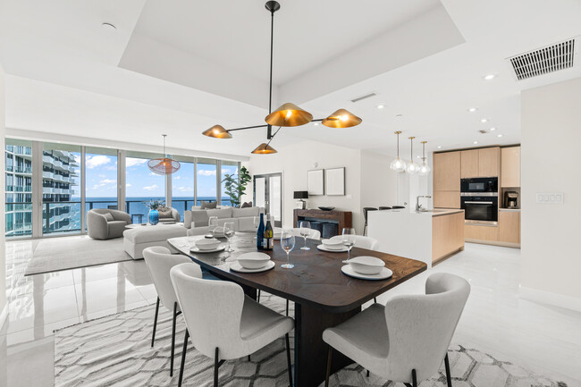 Building Photo - 3100 N Ocean Dr Unit 1604 Rental